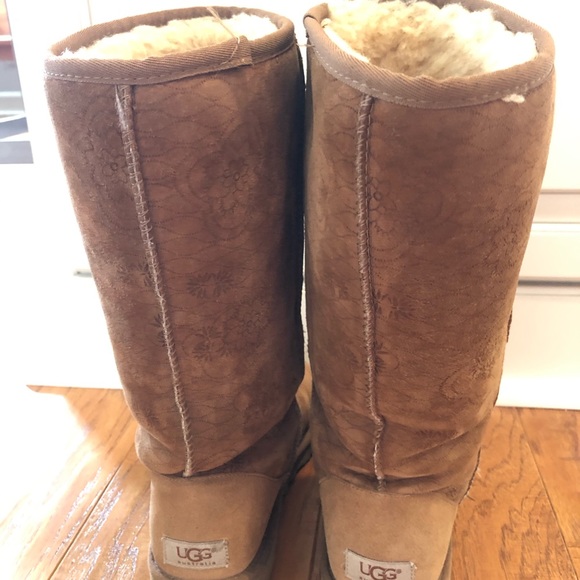 UGG tall chestnut boots *unique* - Picture 2 of 8